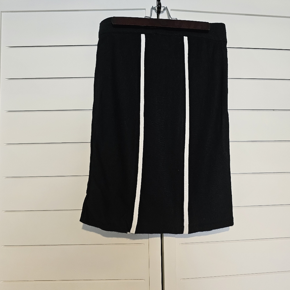 ASOS Black and White Knit Skirt in Size 4